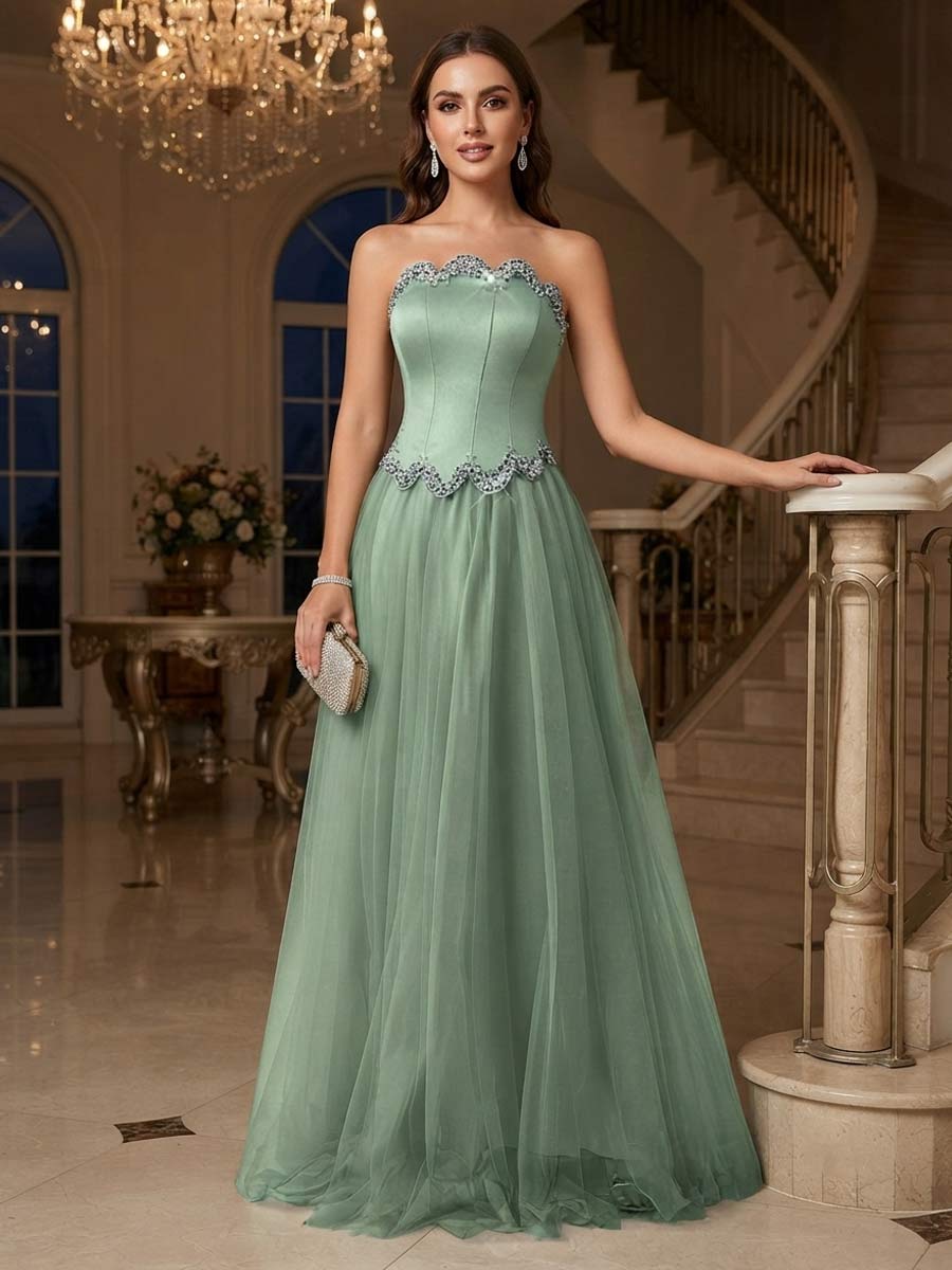 Cover image for Strapless evening gowns: how to choose a secure formal look