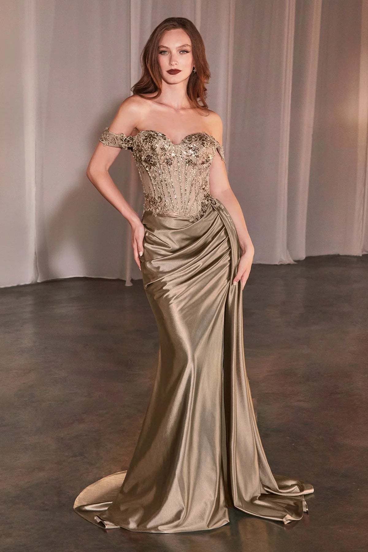 Cover image for Evening dress etiquette for the mother of the bride at a black-tie wedding